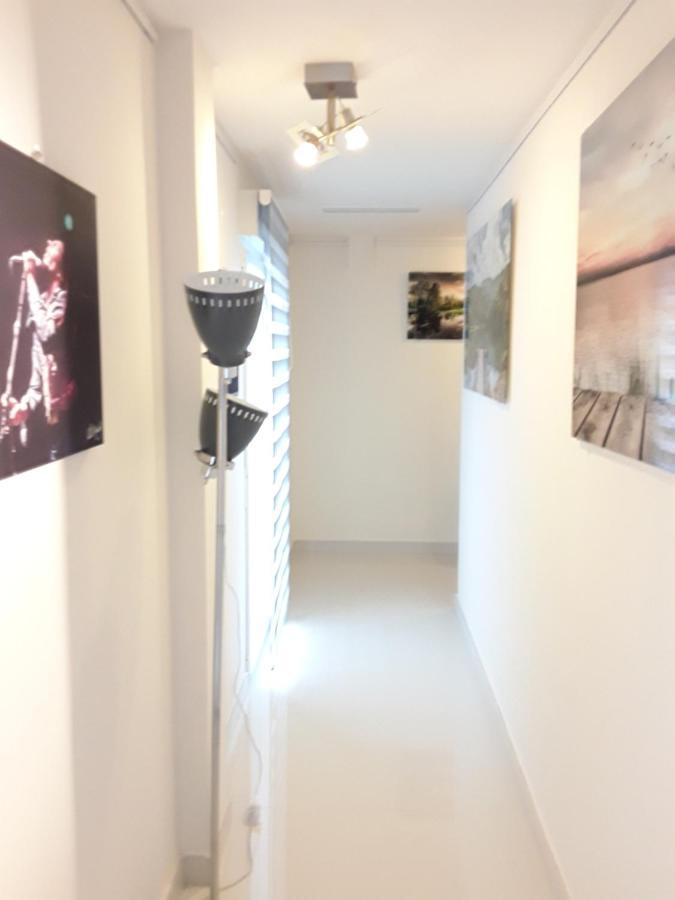 136 A First Line Sleeps 6 Appartement Marbellac