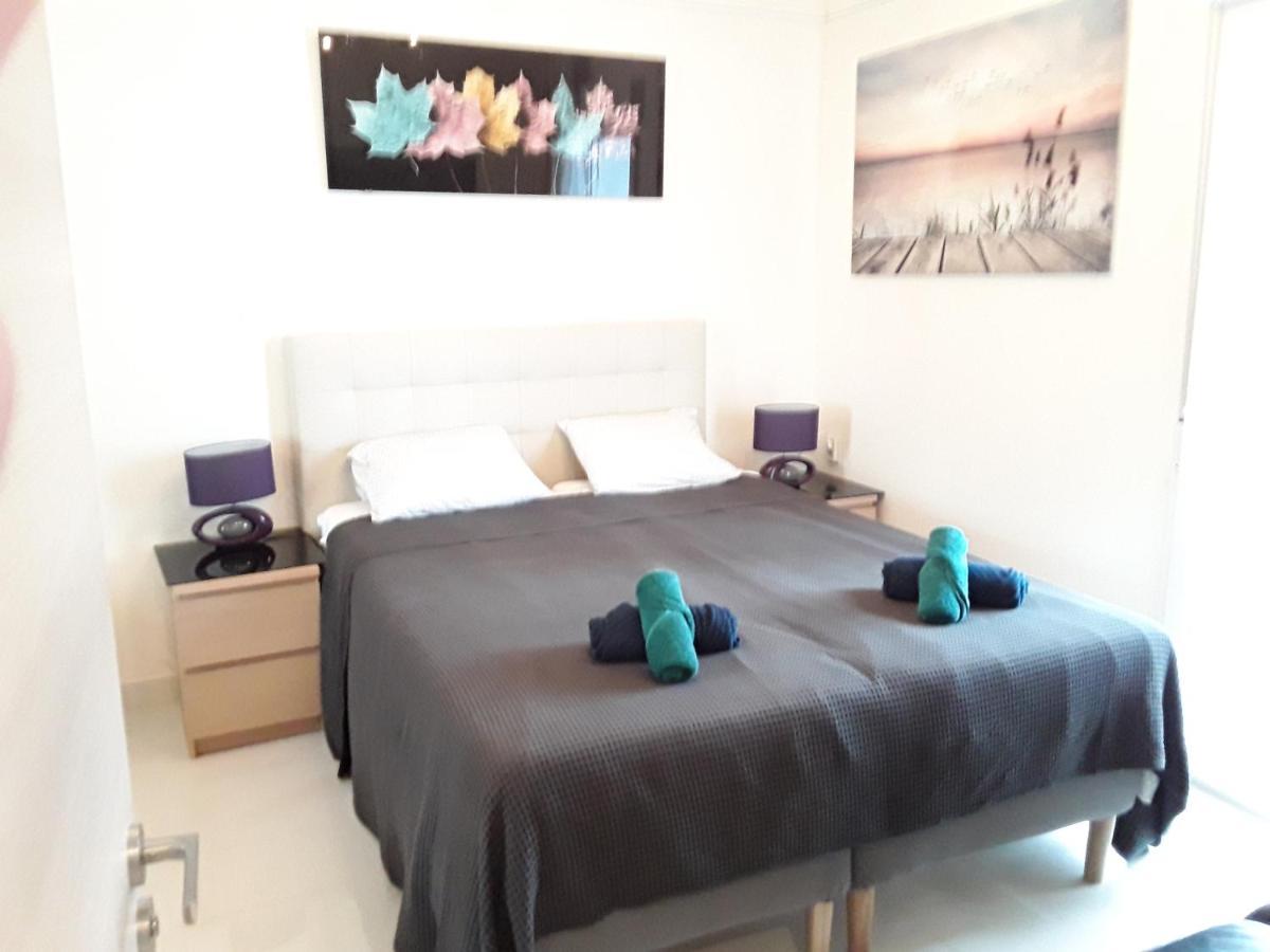 136 A First Line Sleeps 6 Appartement