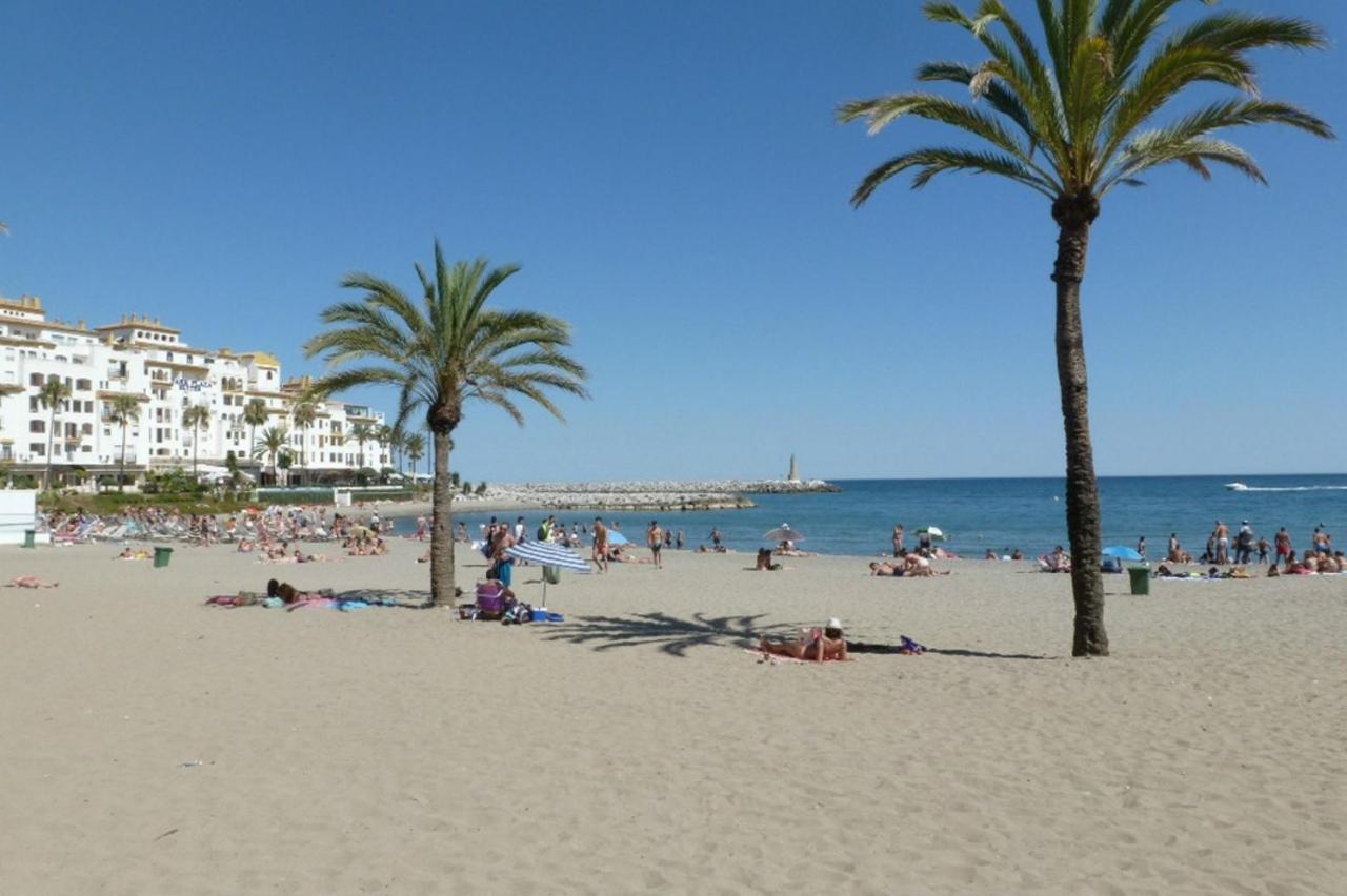 136 A First Line Sleeps 6 Appartement *